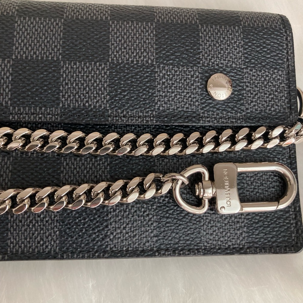 Chain Wallet amazing Condition. - Picture 6 of 15